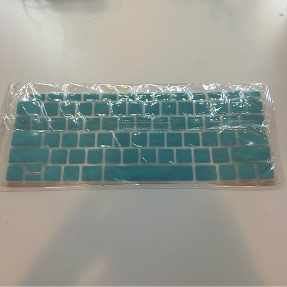 Macbook Keyboard Cover - Picture 2 of 2